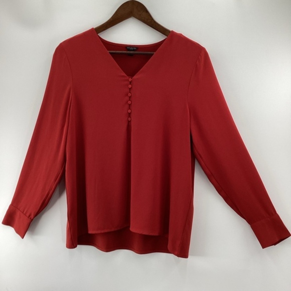 Ann Taylor Red V-Neck Button-Front Blouse